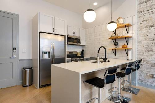 Gorgeous Condo in the Heart of DT Birmingham! in Birmingham, USA