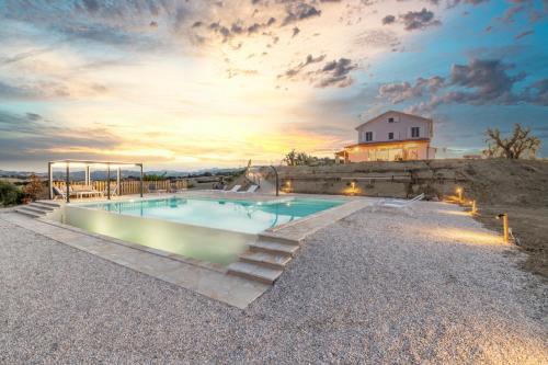 Peldbaseins, CASAL DEL SOLE - La Ginestra in Montefelcino
