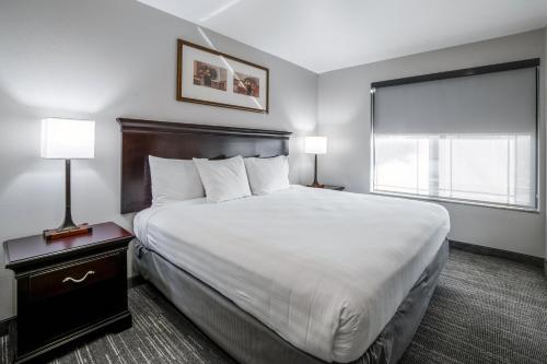 Country Inn & Suites by Radisson, Ontario at Ontario Mills, CA