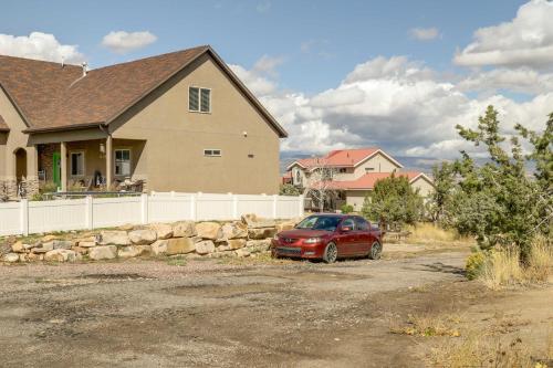 Vernal Home - 19 Mi to Dinosaur National Monument!