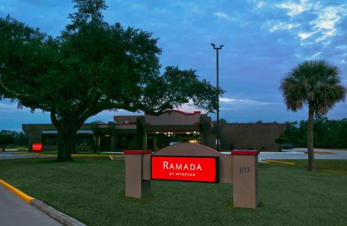 Ramada by Wyndham Diamondhead I-10/Gulfport