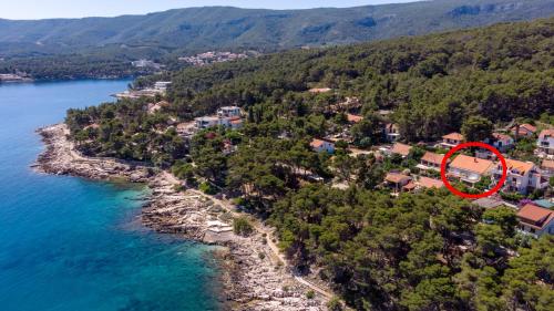  Apartments by the sea Jelsa, Hvar - 8747 in Jelsa