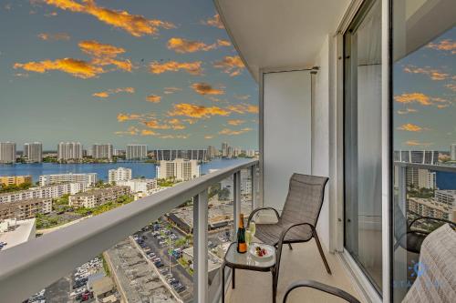Luxurious Beach Resort Balcony thumb 3
