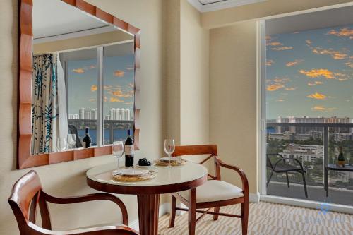 Luxurious Beach Resort Balcony thumb 4
