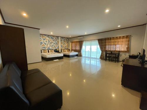 LANTA ARROW HOUSE