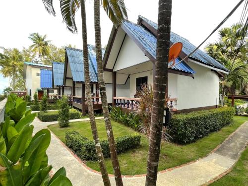 LANTA ARROW HOUSE