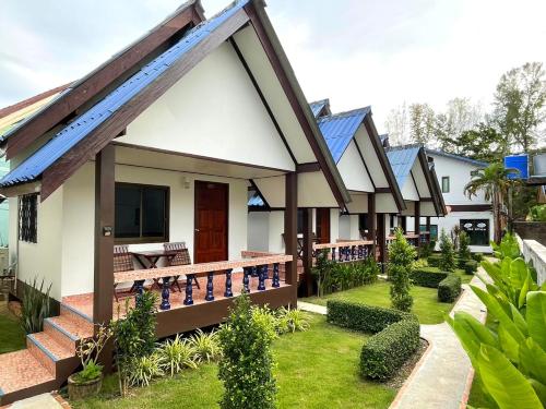 LANTA ARROW HOUSE