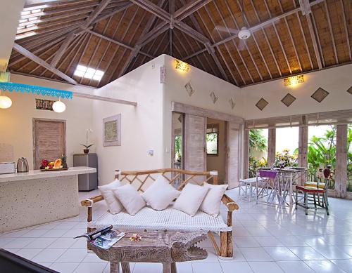 Two-Bedroom Villa image 2