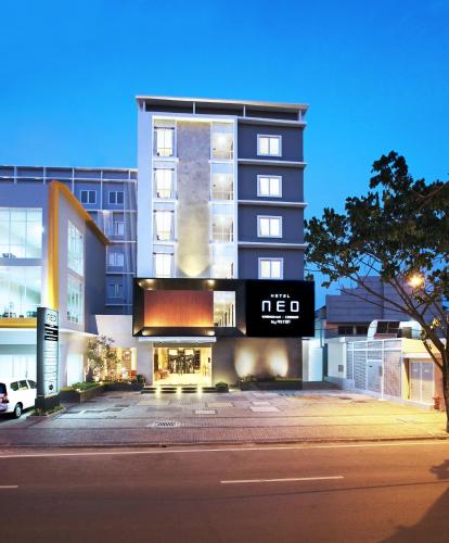 Foto - Hotel NEO Cirebon by ASTON