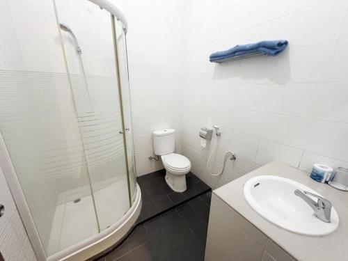 Double or twin room, private bathroom