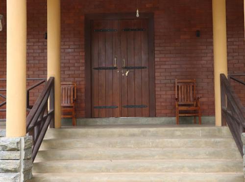 Beautiful Lake View Bungalow in Madampe