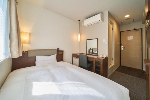 Single Room A - Smoking image 4