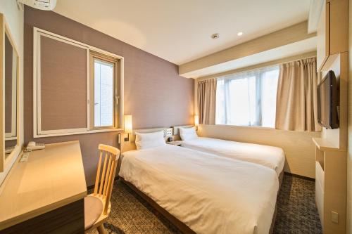 Economy Twin Room - Smoking room in Via inn Kyoto Shijomuromachi