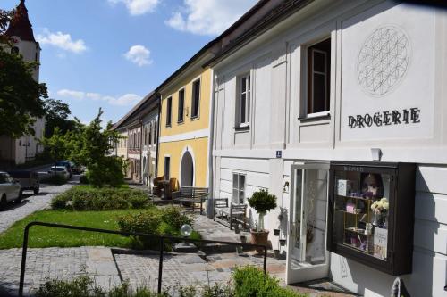 Tuvākā izklaides vieta, Boutique Loft "Mrs Green" im Thayatal, Tiny Haus in Drosendorf-Zissersdorf