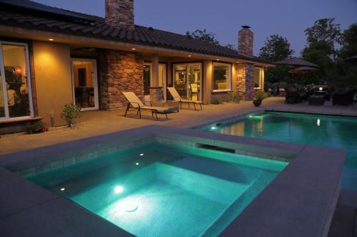 Facilities, Cottage On The Greens - Studio in Rancho Bernardo / Carmel Mountain