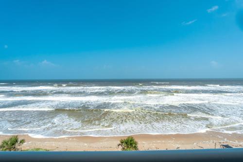 Shorehom by the Sea 52 in New Smyrna Beach, USA