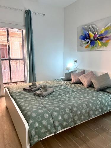 1 queen bed, 1 sofa bed