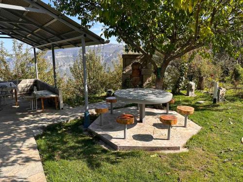 Сад, Rubina Bed and Breakfast in Капан