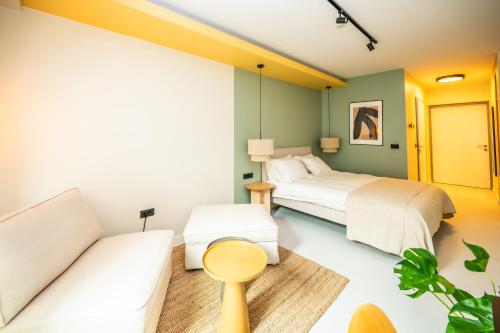 Double Room with Balcony room in Rooms 23 - FLOK Petrova