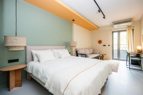 Superior Queen Room image 3