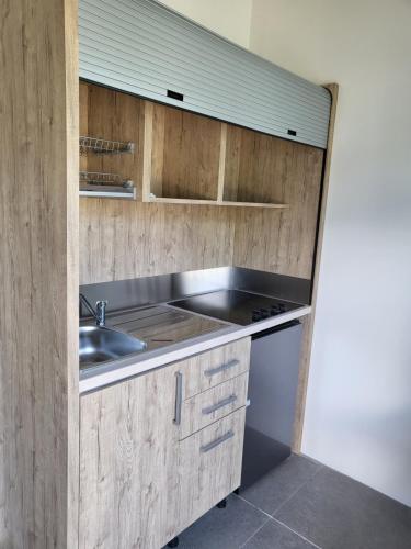 cuisine, Crawlbay Suites Hotel in Mamora Bay