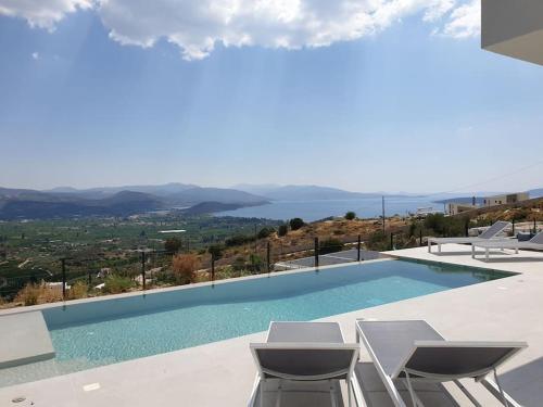 Nafplio Villa, pool & sea view