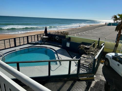 OB Oceanfront Studio - closest to the beach