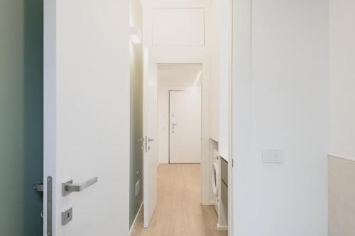 Easylife - Rifugio Luminoso a 10min da Centrale, Milan (photo 10)