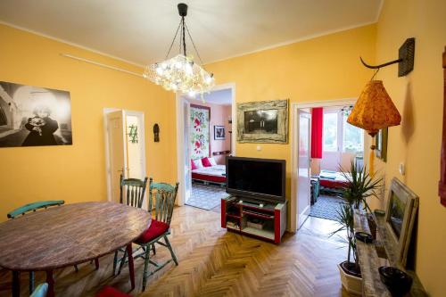  Cosy Art Flat, Pension in Budapest