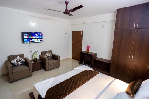 MAHAS Vrindavan by MAHAS Homestays - 3 BHK Flats - Fully Airconditioned