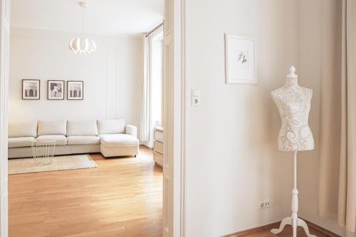 One-Bedroom Apartment image 10