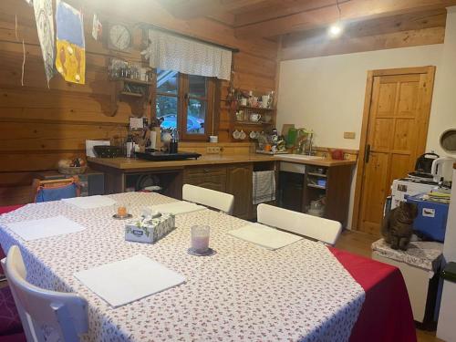 virtuve, Roubenka v Posázaví (Roubenka v Posazavi) in Kasanice