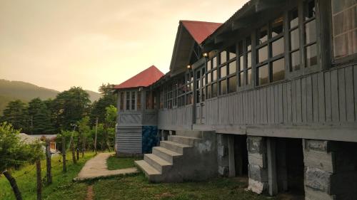 Black Bear Cottage khajjiar