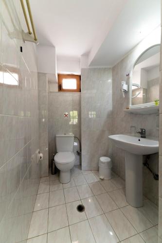 1 double bed, 2 sofa beds