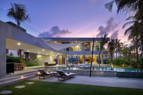 Villa Selong Belanak - Private Beach Access