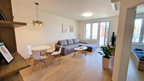 Luxo 2 Room Apartments by Bratislavatrip