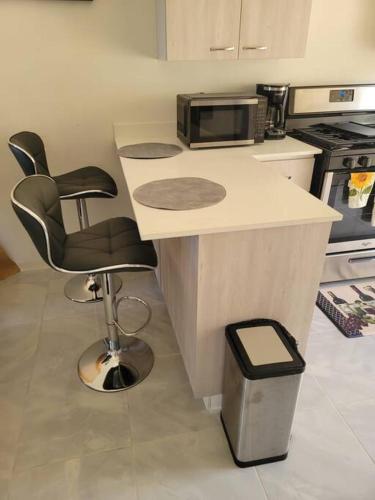 Cocina, Paris' -Oasis in Discovery Bay