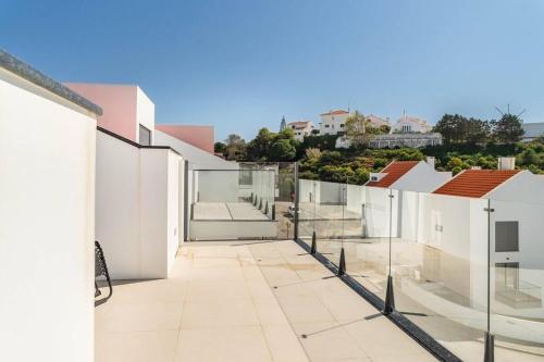 Beach, Ocean view & Bright House Ericeira