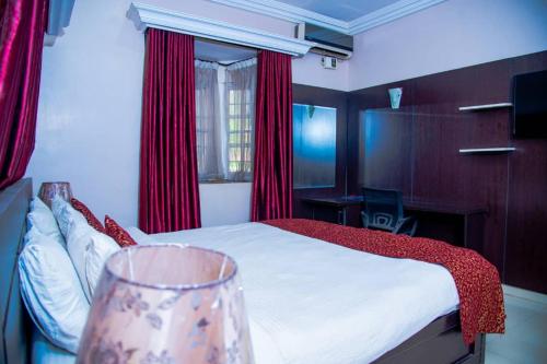 JOSEPH COURT HOSPITALITY Gaduwa Estate