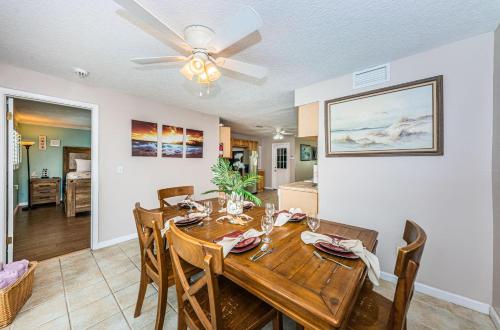 Sweet Escape Cottage - image 12