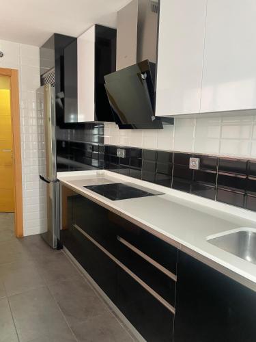 Konyha, Cómodo apartamento a pie de carretera (Comodo apartamento a pie de carretera) in Alhendin