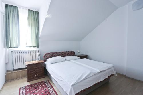 Hotel Martini Zagreb Hotel and Restaurant Room Type - Quadruple Room