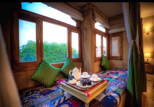 Superior Suite image 6