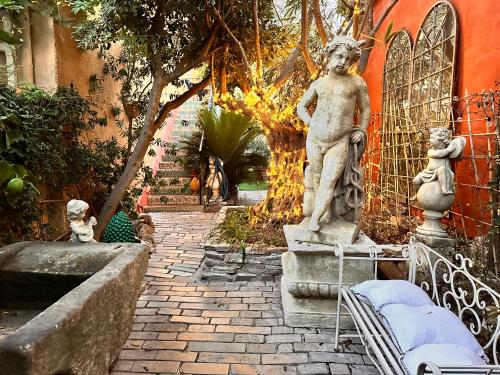 Lou Pitchoun Luxe et sérénité au cœur de Saint-Tropez Suites spacieuses avec jardin enchanteur pour 4 adultes et 1 enfant