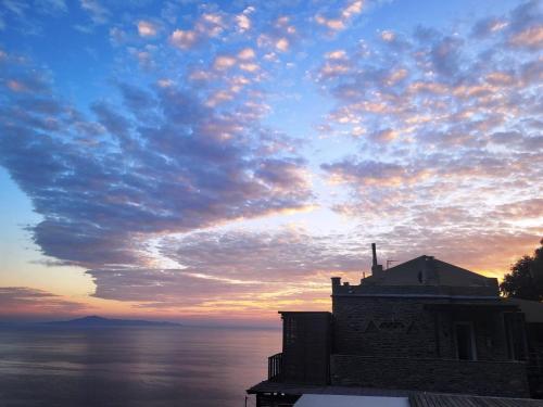  Aegean Castle Andros – Adults Only in Agia Eleousa