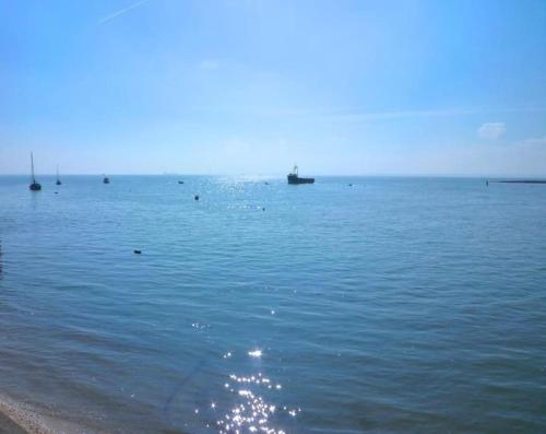 Seaside property - Apartment - Leigh-on-Sea