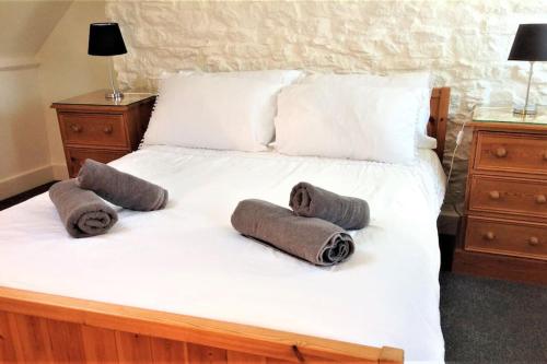 Peaceful, central Dartmouth location. Sleeps 6 in Dartmouth