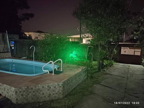 Casa agradável com piscina a 200 metros da praia