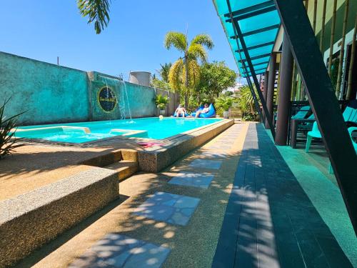 Cha-Cha Hotel