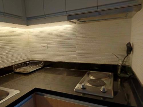 Executive Studio at One Madison Place Iloilo City - 주방